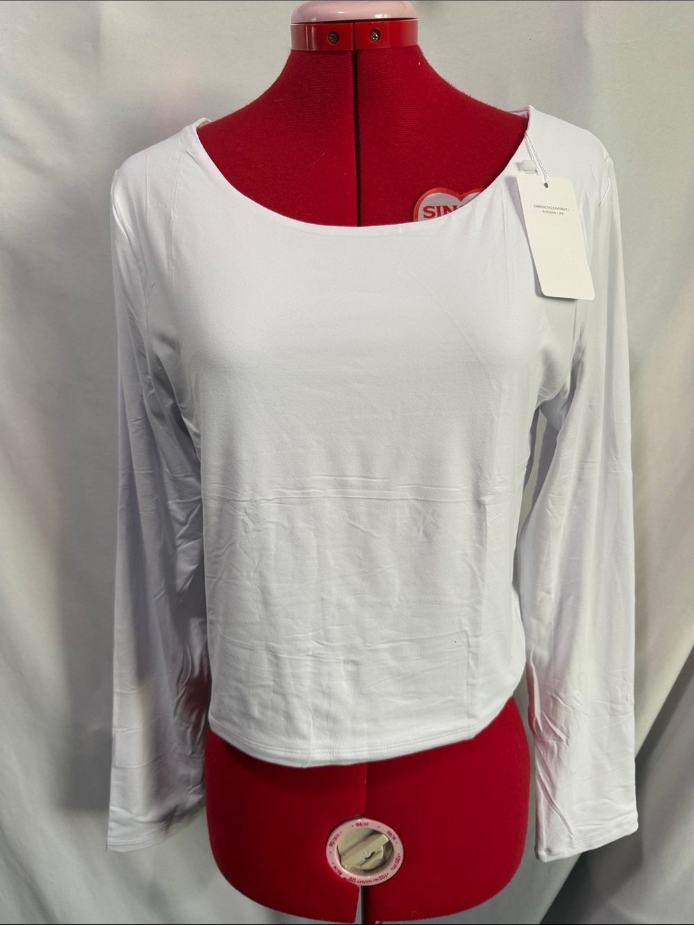 ReoRia White Long Sleeve Scoop Neck Top